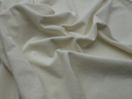 راحتی و دوام پارچه مخمل ریز الاستیک را برای لباس های خود تجربه کنید.